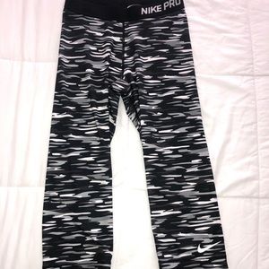 Cropped Nike leggings